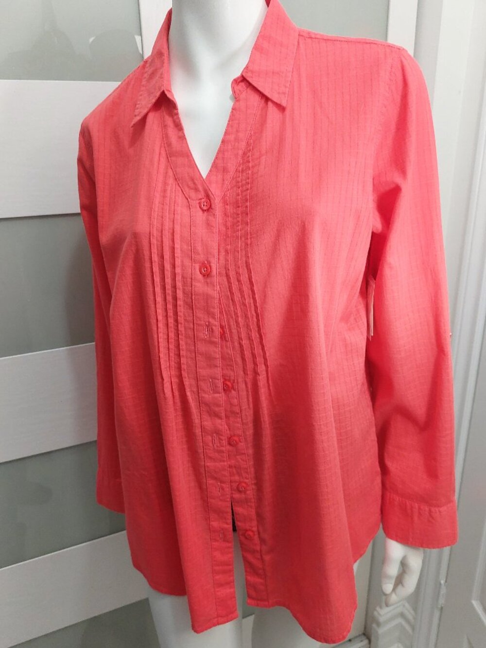 White Stag Coral Pink 100% Cotton Pintuck V-Neck Button Up Blouse Size L NWT